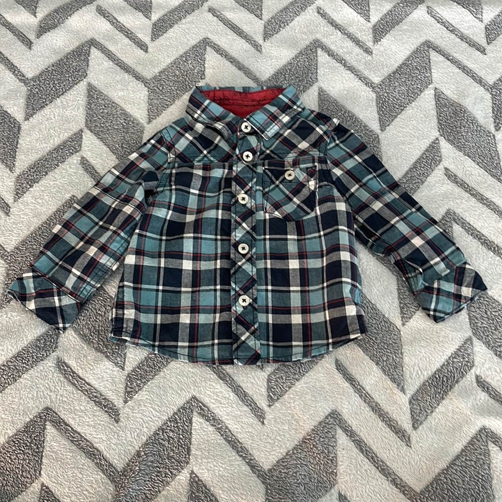 Genuine Kids by OshKosh Boys Blue Button Down Shirt 12M